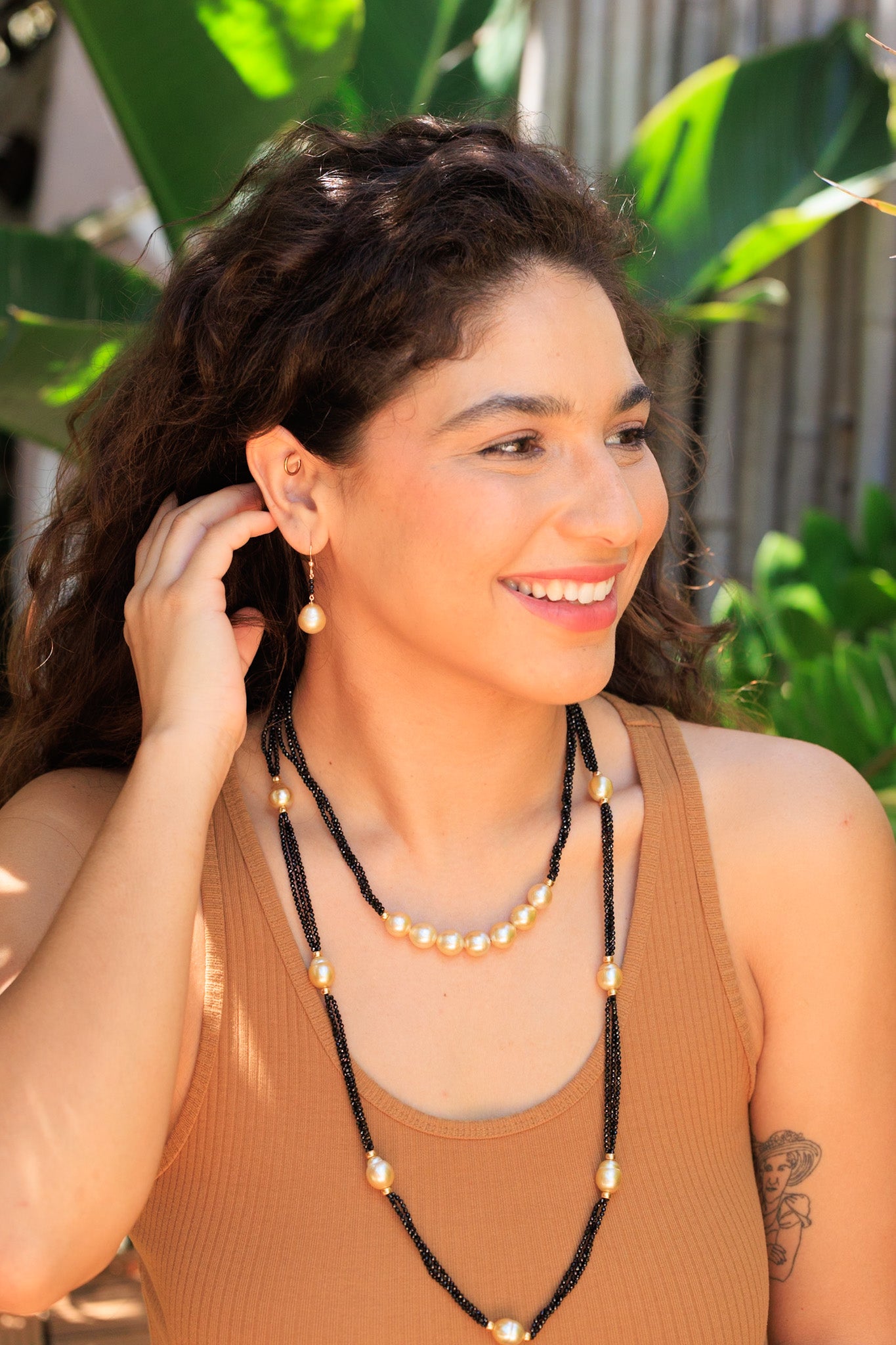 South Sea Lei 'Iwa Necklace