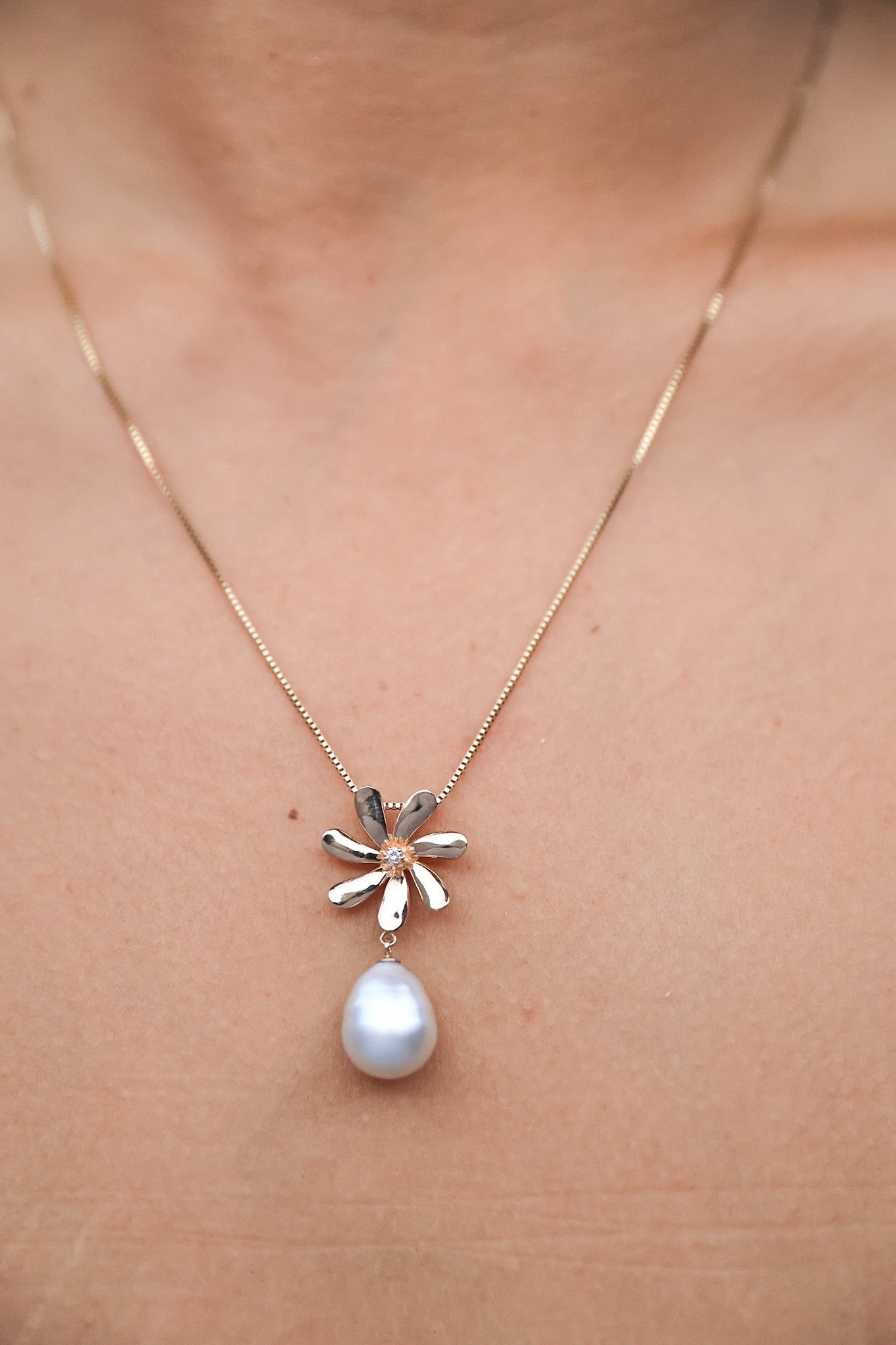 14kt Tiare White South Sea Pearl
