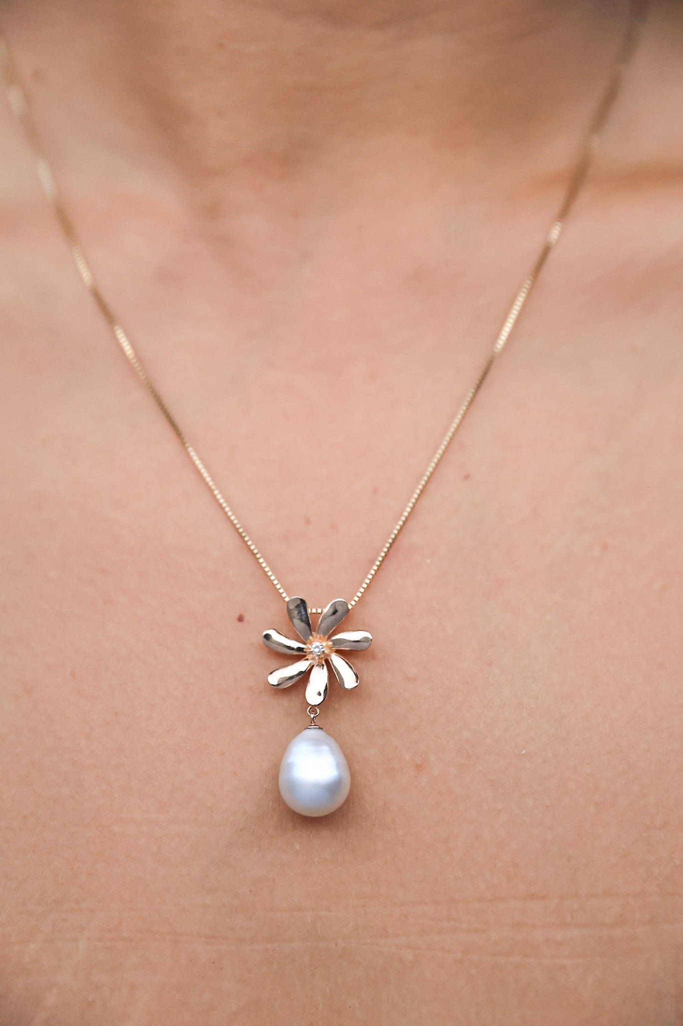 14kt Tiare White South Sea Pearl