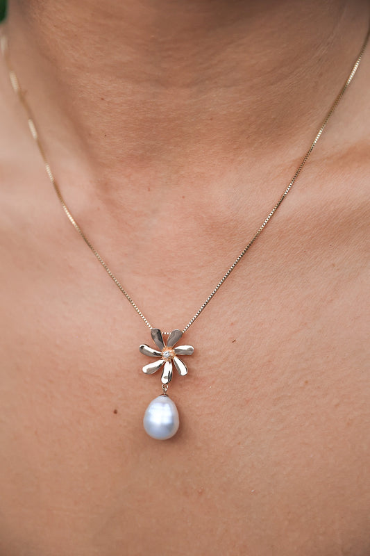 14kt Tiare White South Sea Pearl