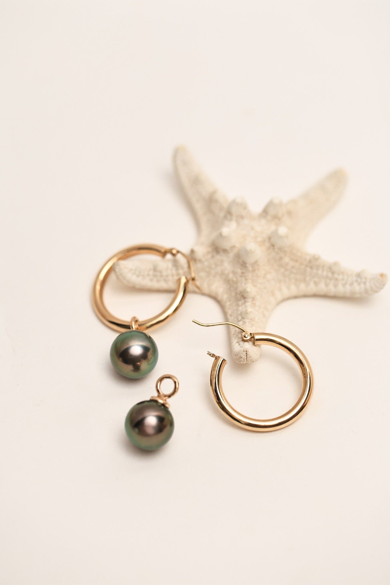 14kt Diamond Interchangable Pearl Earrings