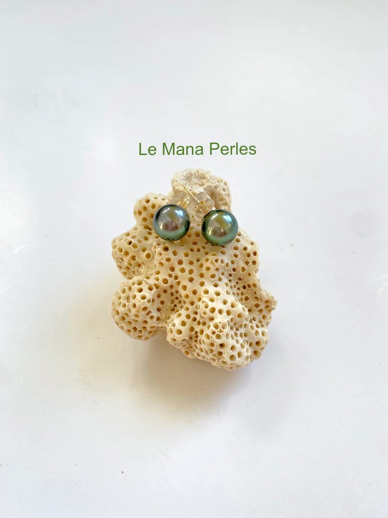 Tahitian Pearl Stud Earring