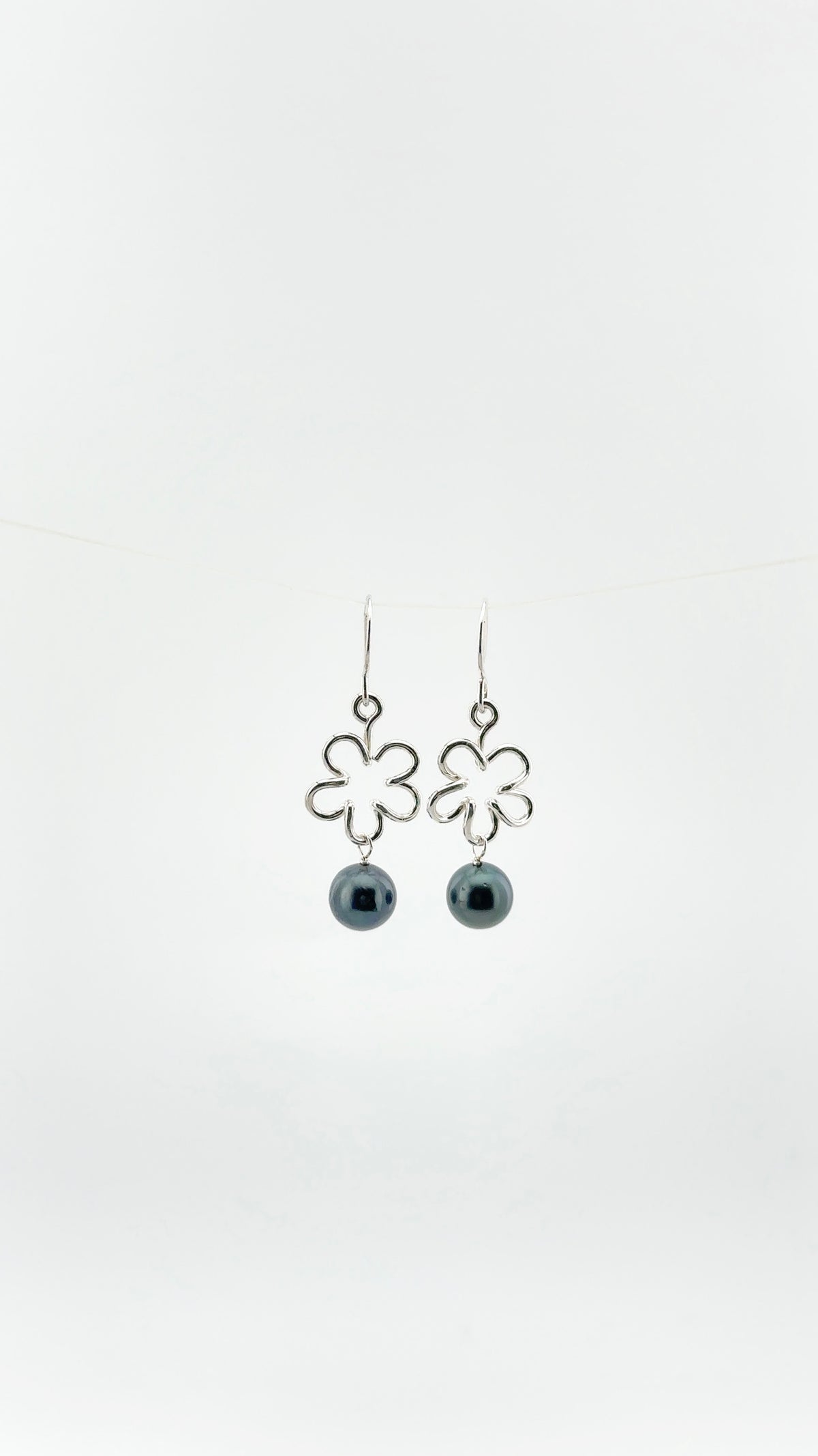 Sterling Silver Pua Earring