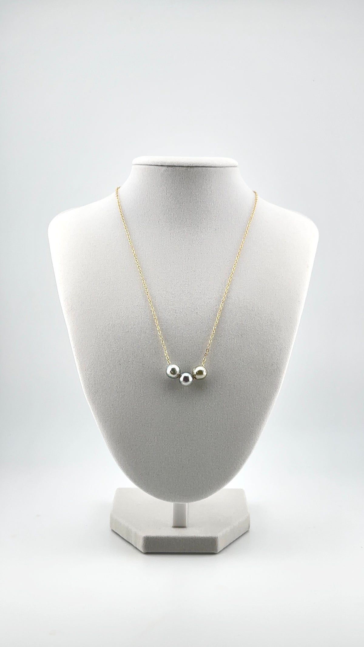 Akoya 3 Pearl Floater Necklace