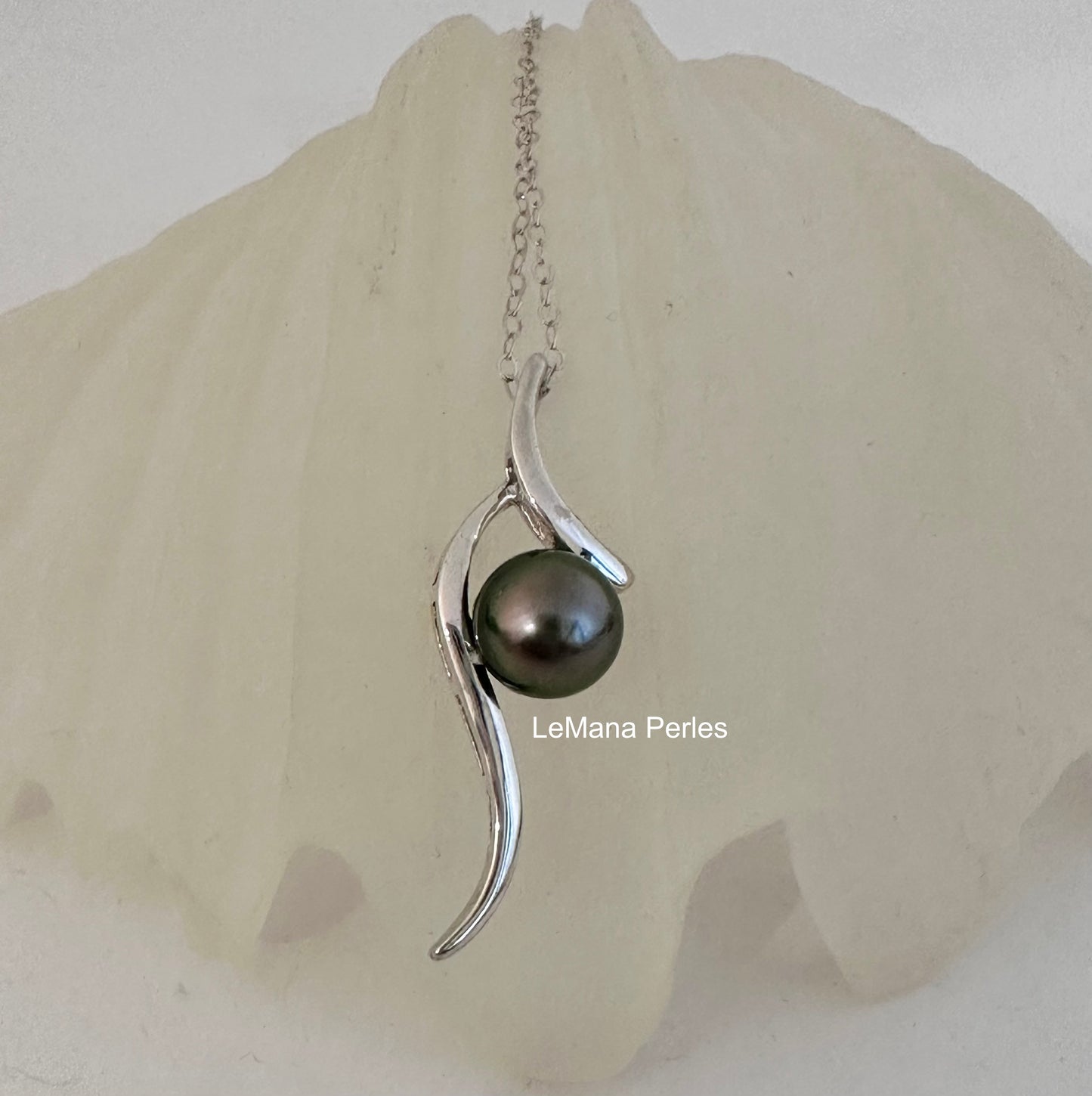 Symphony Pendant