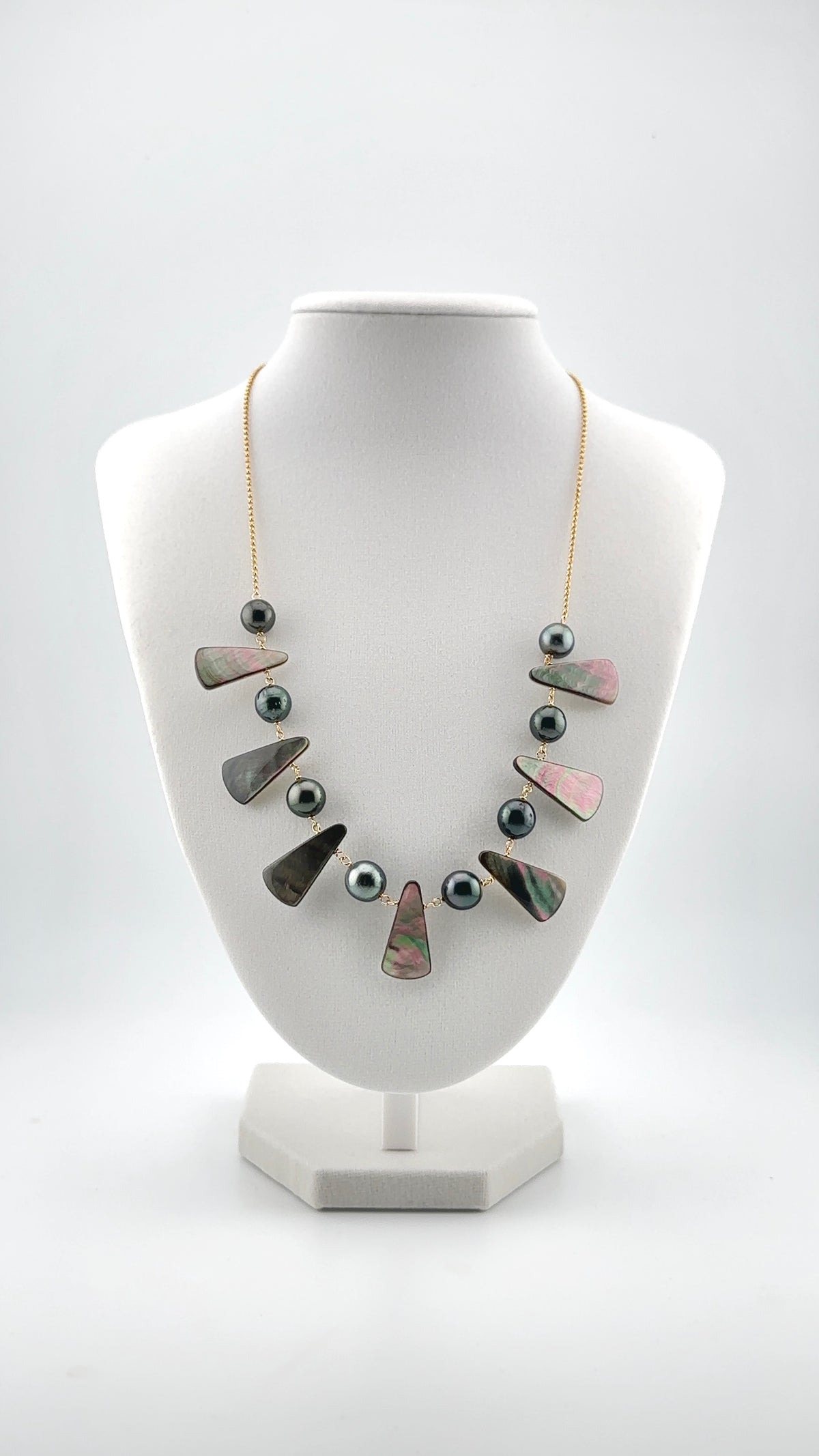 Tahitian Pearl and Mother of Pearl Necklace