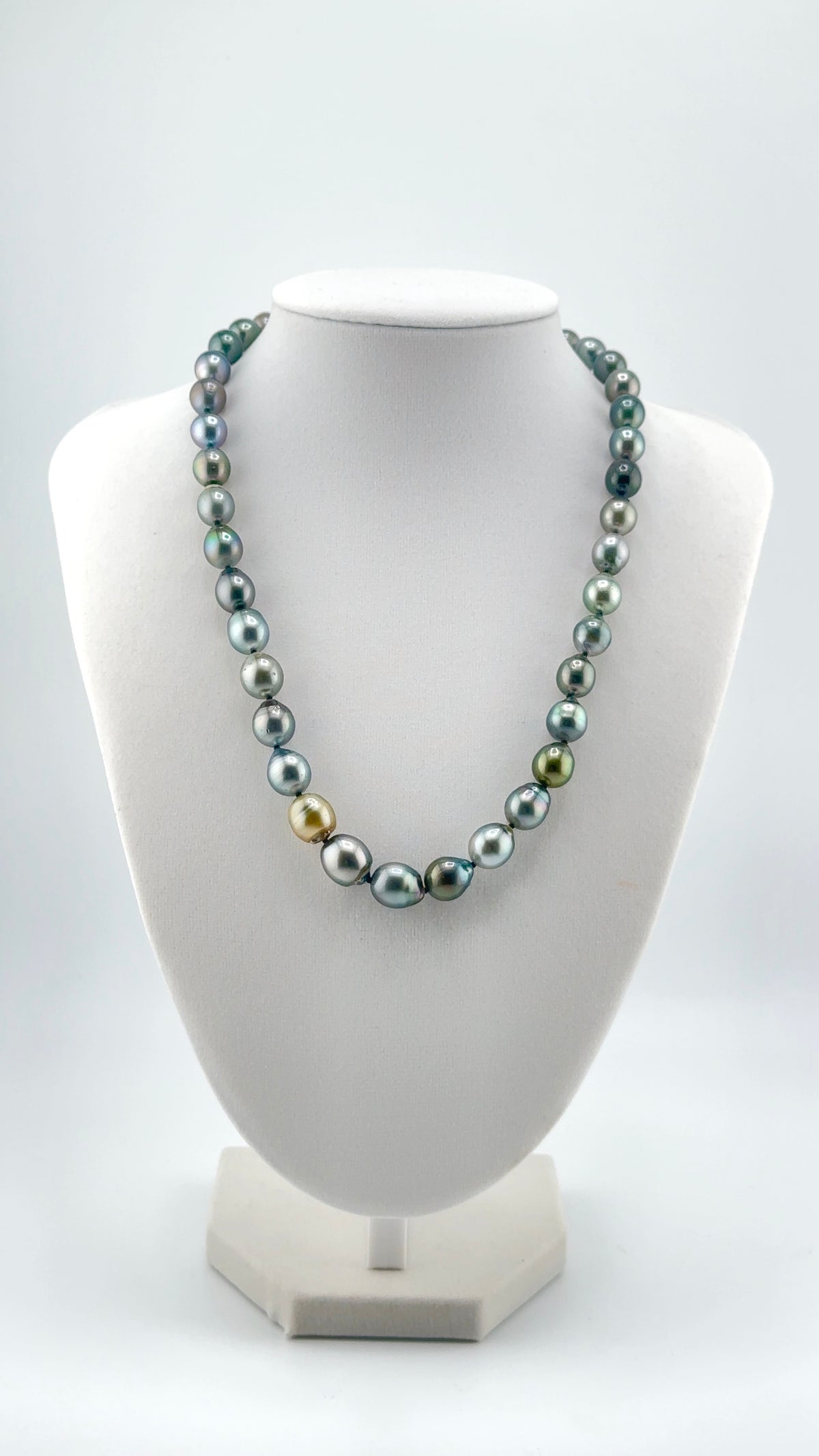 Teardrop Tahitian Pearl Strand