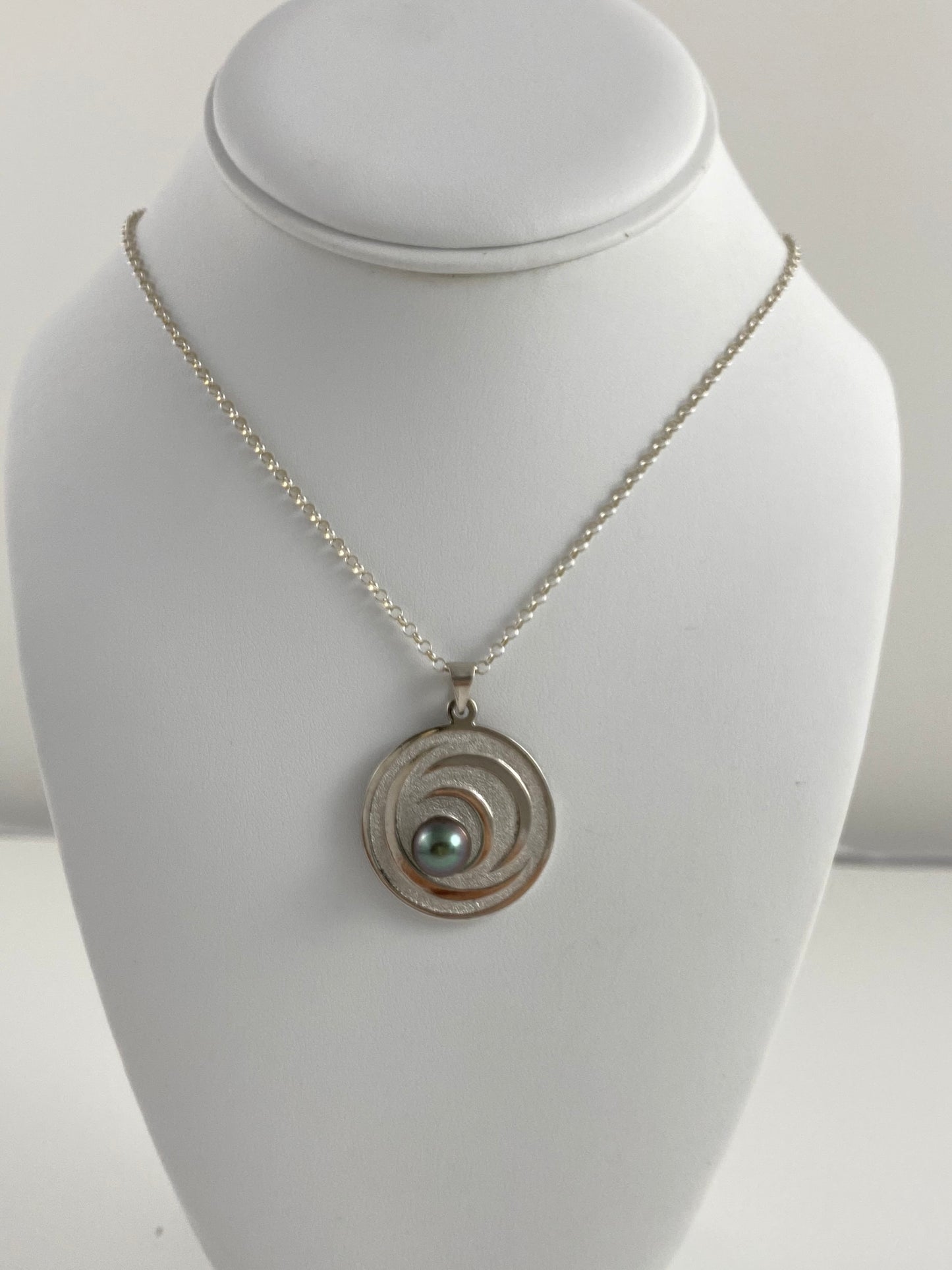 Mahina Pendant