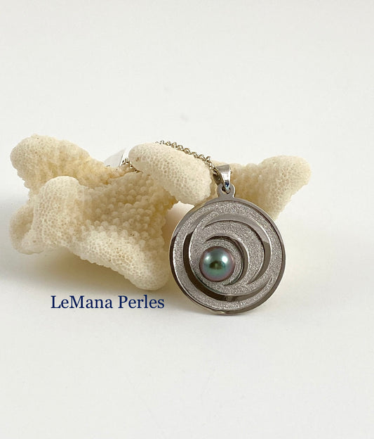 Mahina Pendant