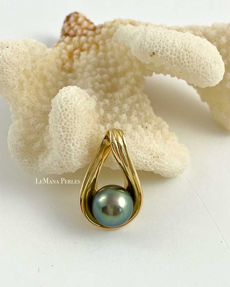 Cradle Tahitian Pearl Pendant