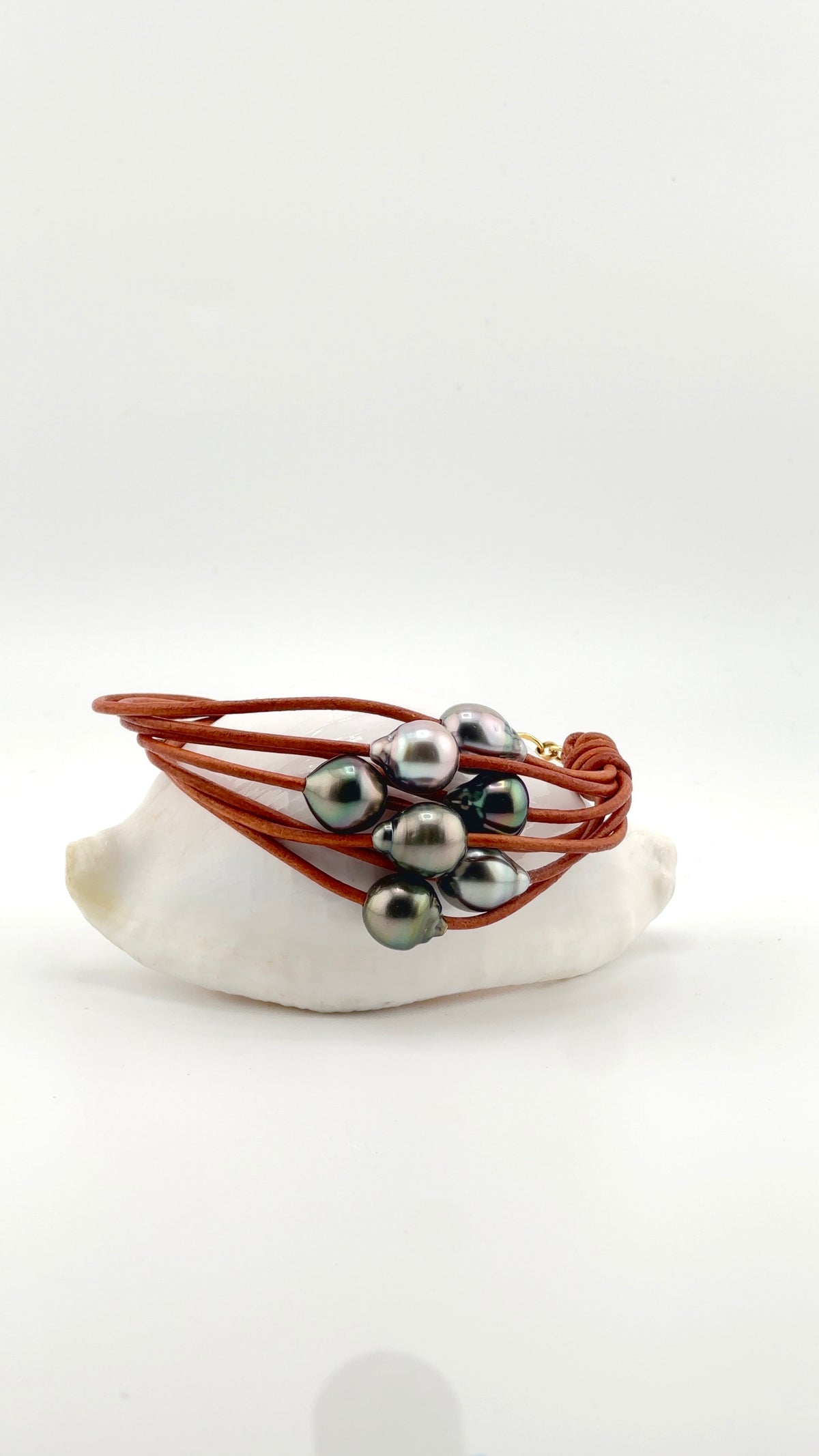 Brown Leather Tahitian Pearl Bracelet