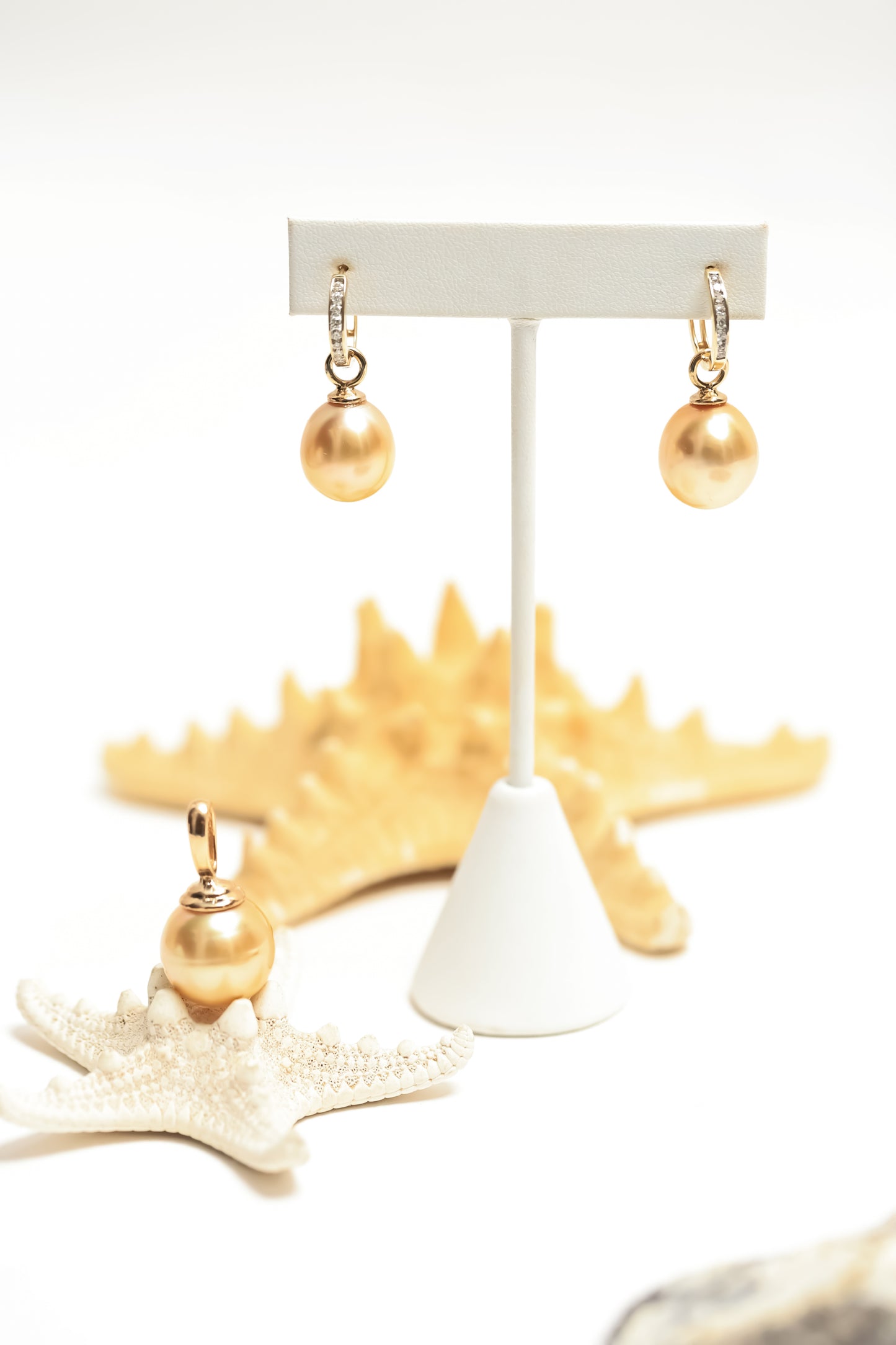 14kt Diamond Interchangable Pearl Earrings