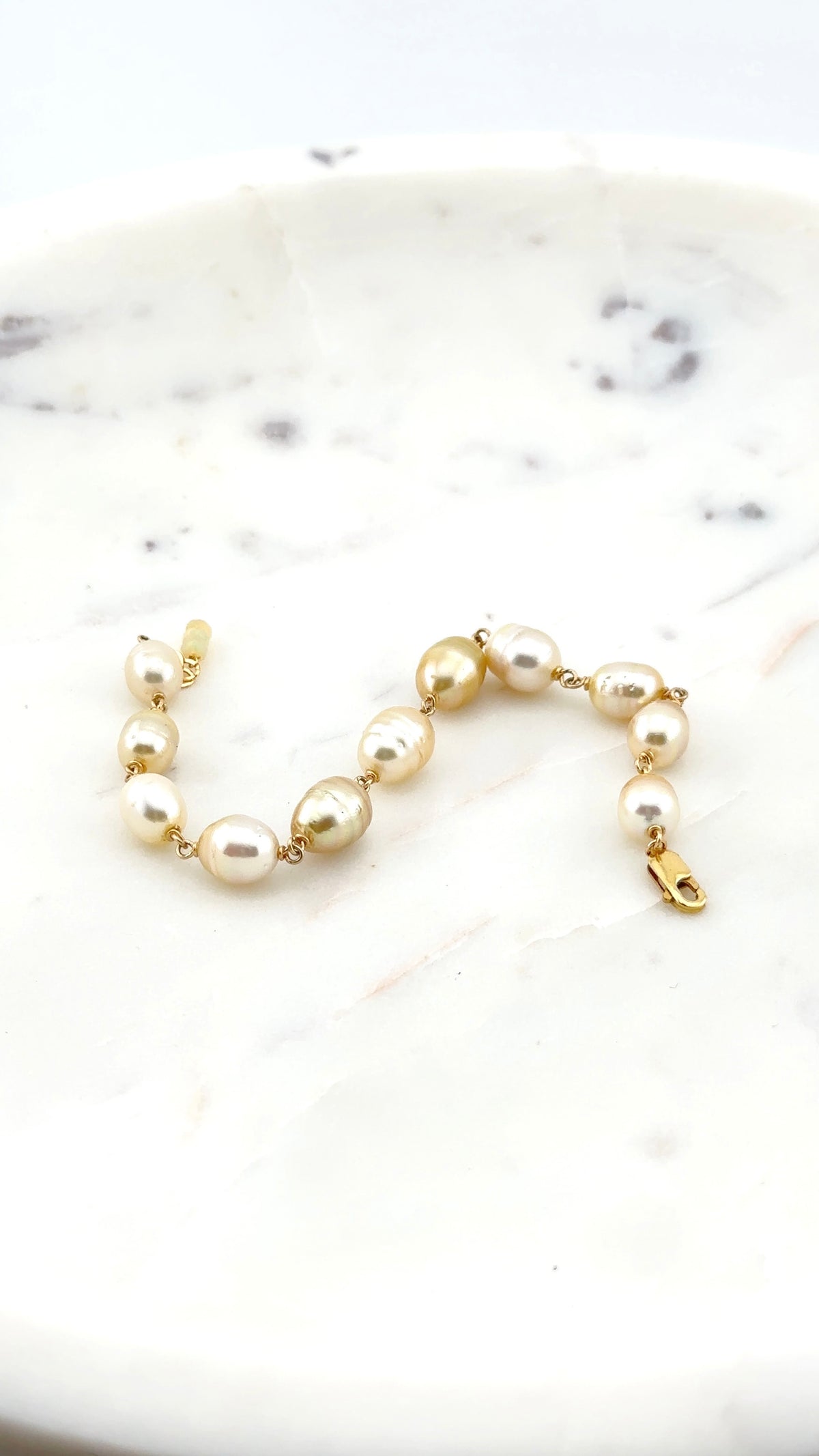 South Sea Tie-Tie Bracelet