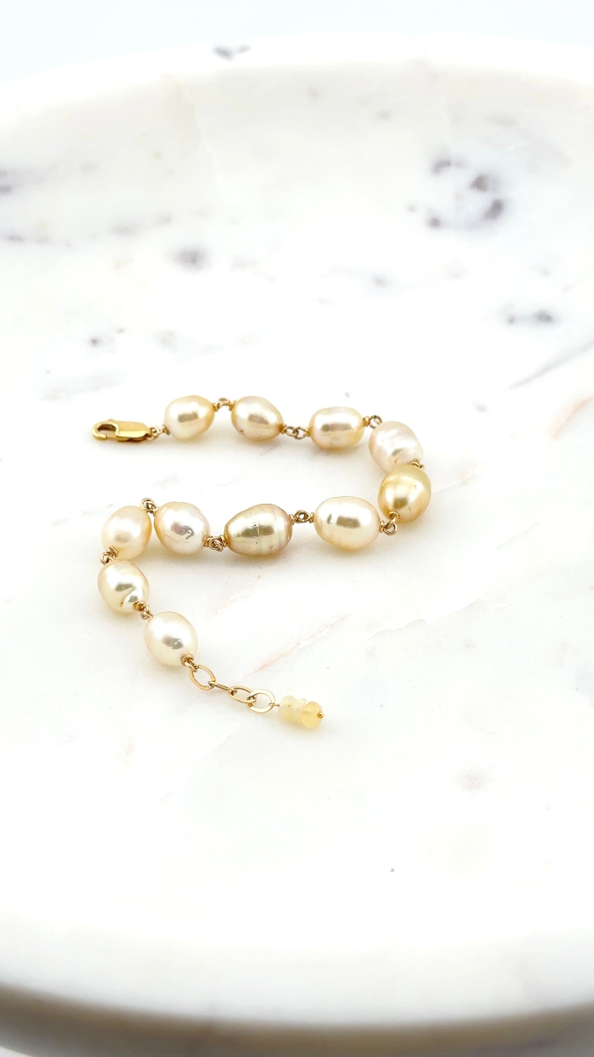 South Sea Tie-Tie Bracelet